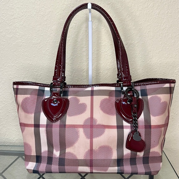 Burberry Handbags - 𝑩𝒖𝒓𝒃𝒆𝒓𝒓𝒚 𝑯𝒆𝒂𝒓𝒕 𝑩𝒆𝒊𝒈𝒆